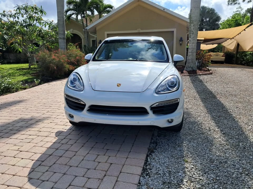 2013 Porsche 958 Cayenne S - Image 4 of 17