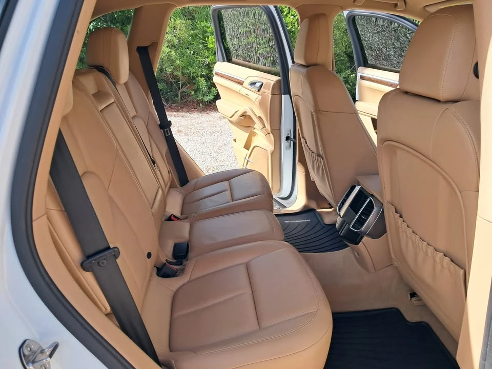 2013 Porsche 958 Cayenne S - Image 8 of 17