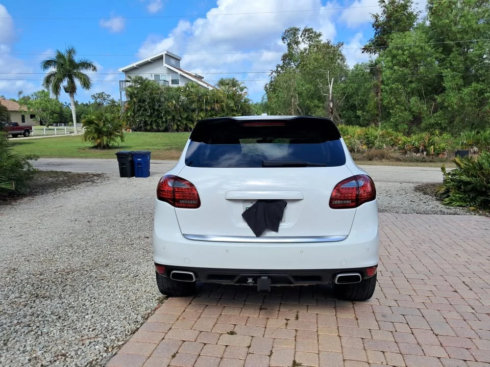 2013 Porsche 958 Cayenne S - Image 2 of 17
