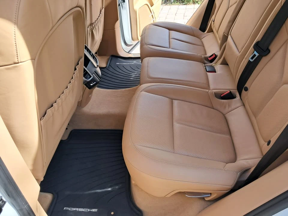 2013 Porsche 958 Cayenne S - Image 7 of 17