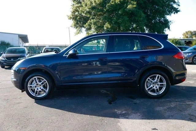 2013 Porsche 958 Cayenne S - Image 2 of 20