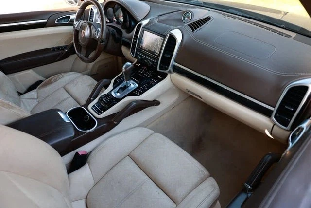 2013 Porsche 958 Cayenne S - Image 17 of 20