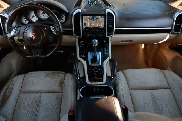 2013 Porsche 958 Cayenne S - Image 20 of 20