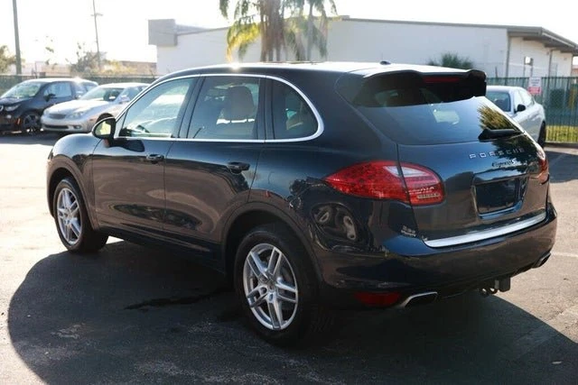 2013 Porsche 958 Cayenne S - Image 3 of 20