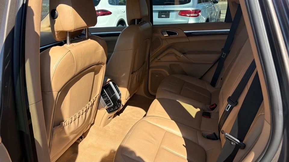 2013 Porsche 958 Cayenne S - Image 9 of 19