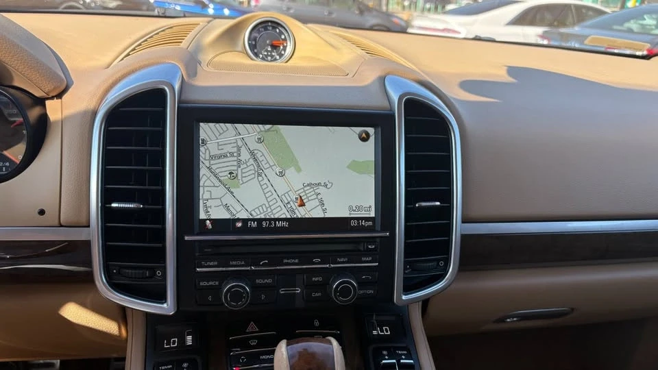 2013 Porsche 958 Cayenne S - Image 17 of 19