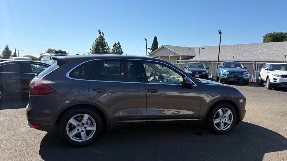 2013 Porsche 958 Cayenne S - Image 6 of 19