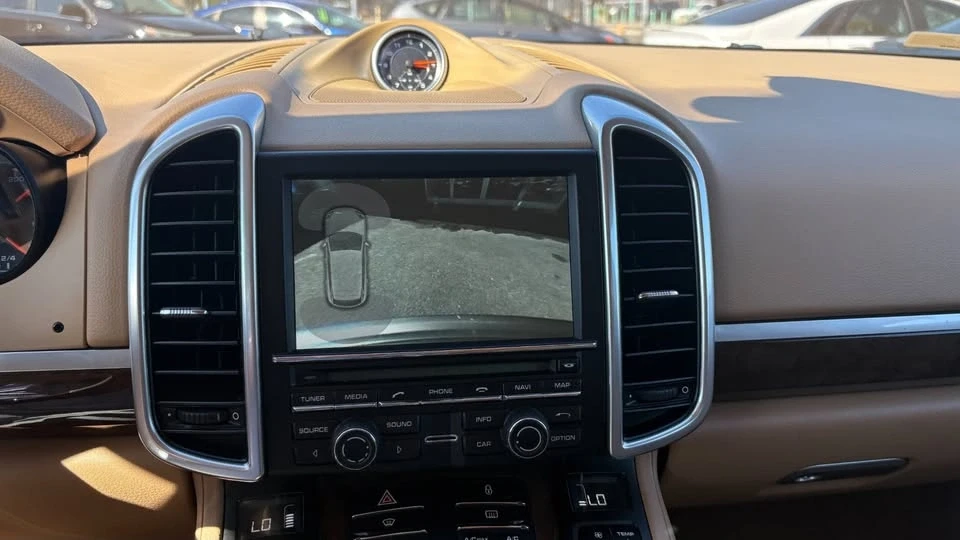 2013 Porsche 958 Cayenne S - Image 18 of 19