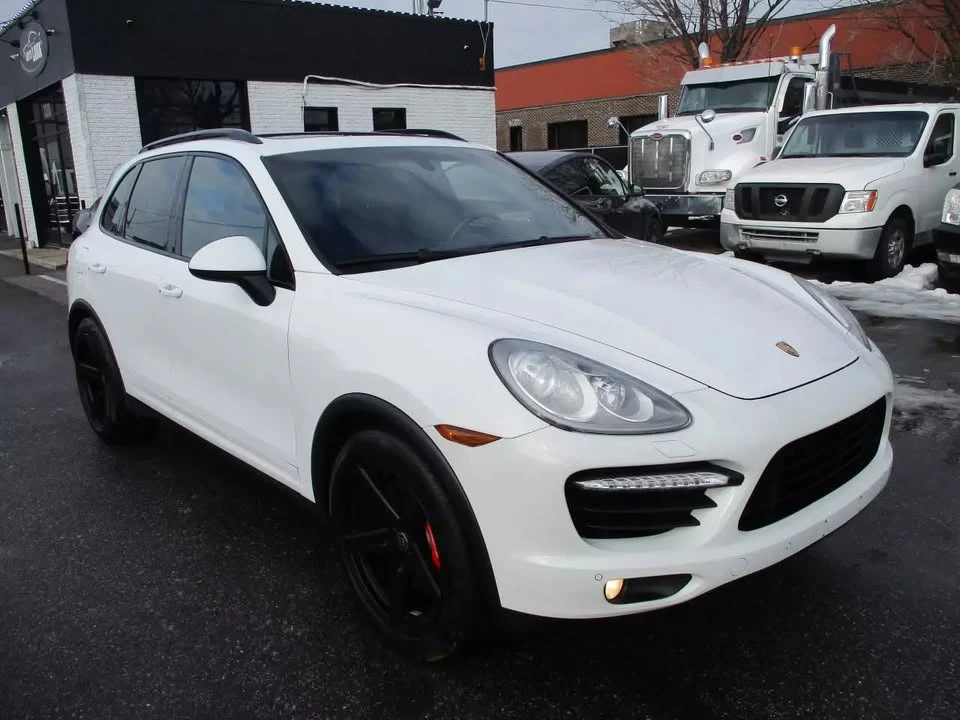 2013 Porsche 958 Cayenne Turbo - Image 2 of 19