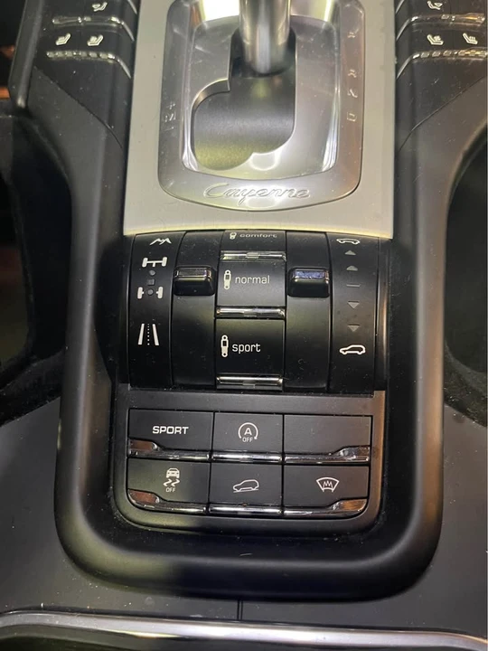 2013 Porsche 958 Cayenne Turbo - Image 7 of 8