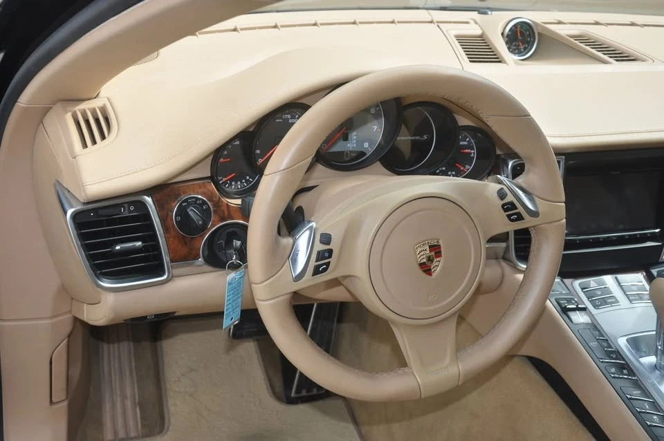 2013 Porsche 970 Panamera - Image 15 of 20