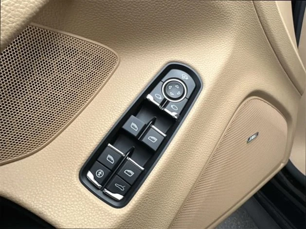 2013 Porsche 970 Panamera - Image 16 of 20