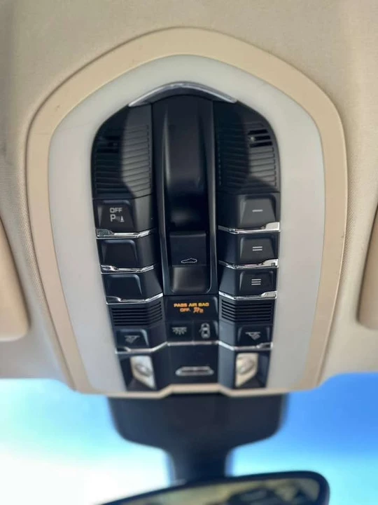 2013 Porsche 970 Panamera - Image 19 of 19