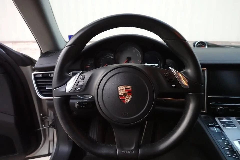 2013 Porsche 970 Panamera - Image 19 of 20
