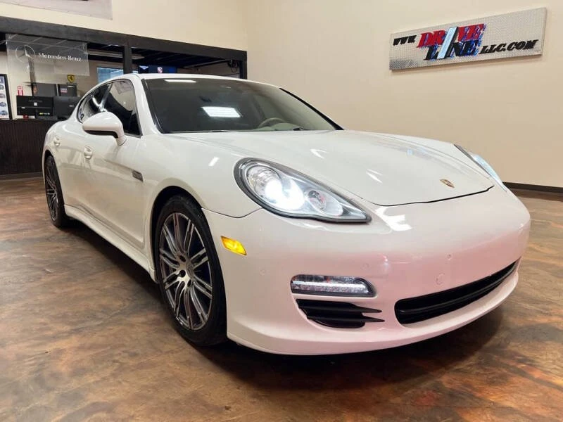 2013 Porsche 970 Panamera - Image 2 of 20