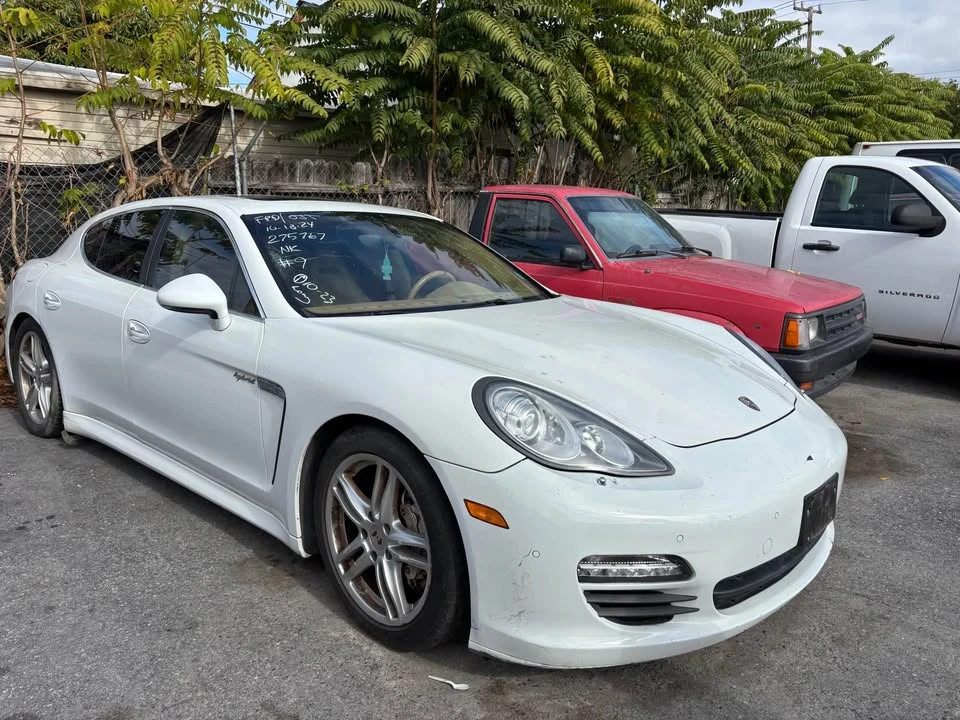 2013 Porsche 970 Panamera - Image 9 of 17