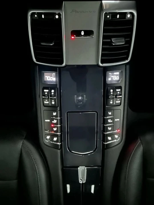 2013 Porsche 970 Panamera - Image 18 of 20