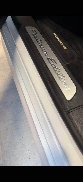 2013 Porsche 970 Panamera - Image 9 of 10