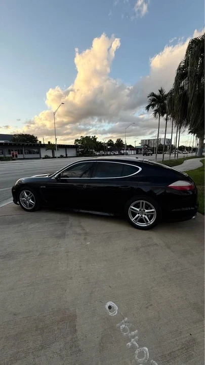 2013 Porsche 970 Panamera 4S - Image 3 of 10