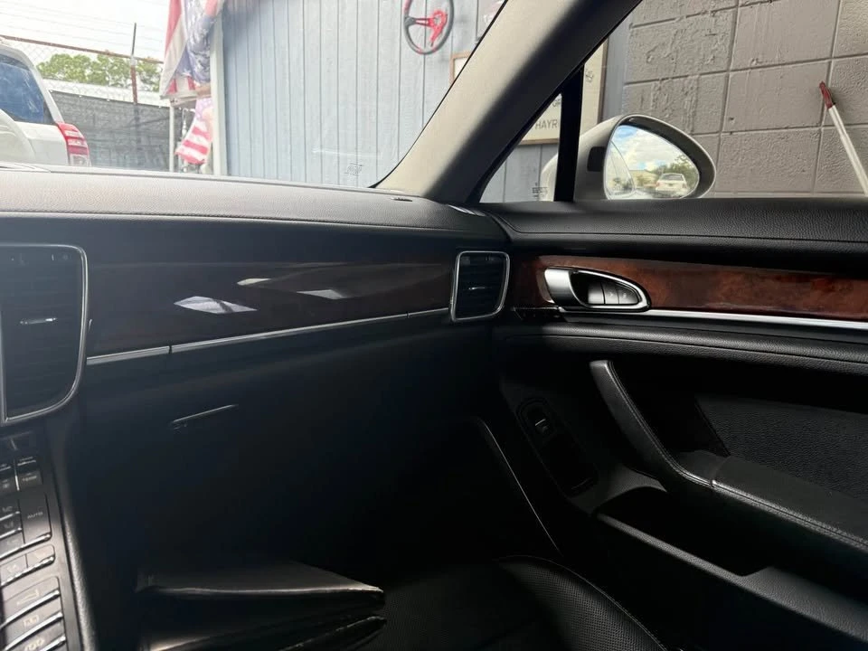 2013 Porsche 970 Panamera 4S - Image 9 of 13