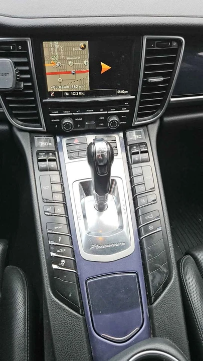 2013 Porsche 970 Panamera - Image 10 of 11