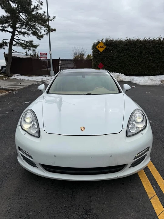 2013 Porsche 970 Panamera - Image 2 of 12