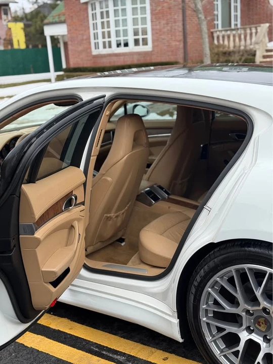 2013 Porsche 970 Panamera - Image 9 of 12