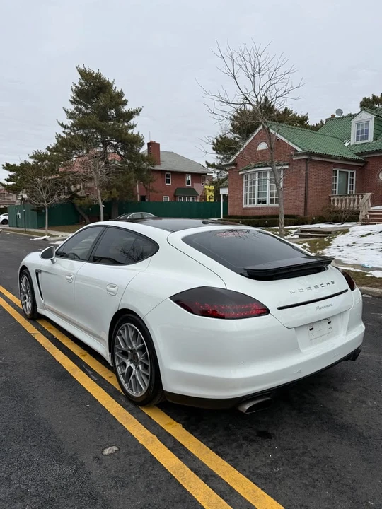 2013 Porsche 970 Panamera - Image 5 of 12