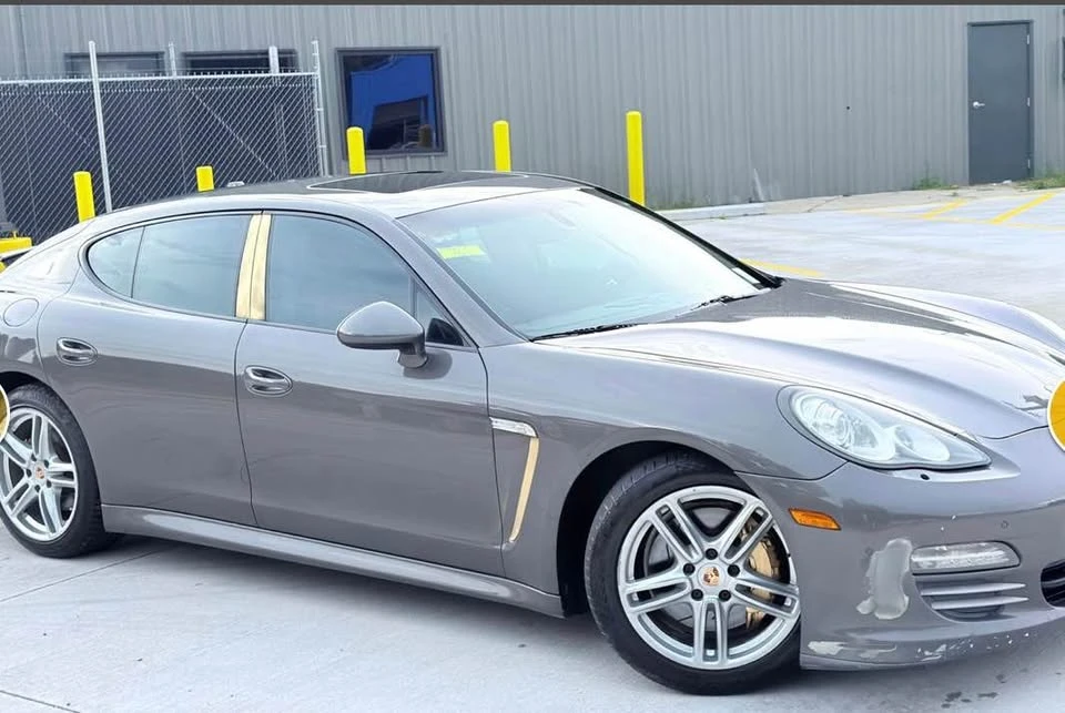 2013 Porsche 970 Panamera - Image 19 of 20