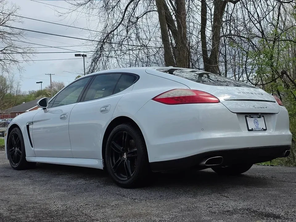 2013 Porsche 970 Panamera - Image 19 of 20
