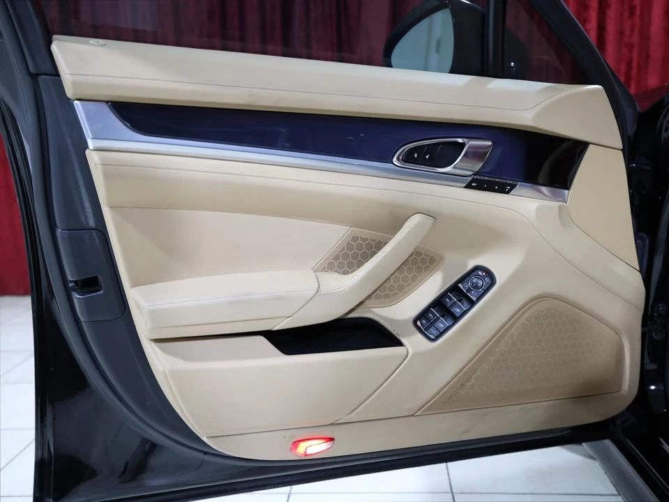 2013 Porsche 970 Panamera - Image 8 of 17