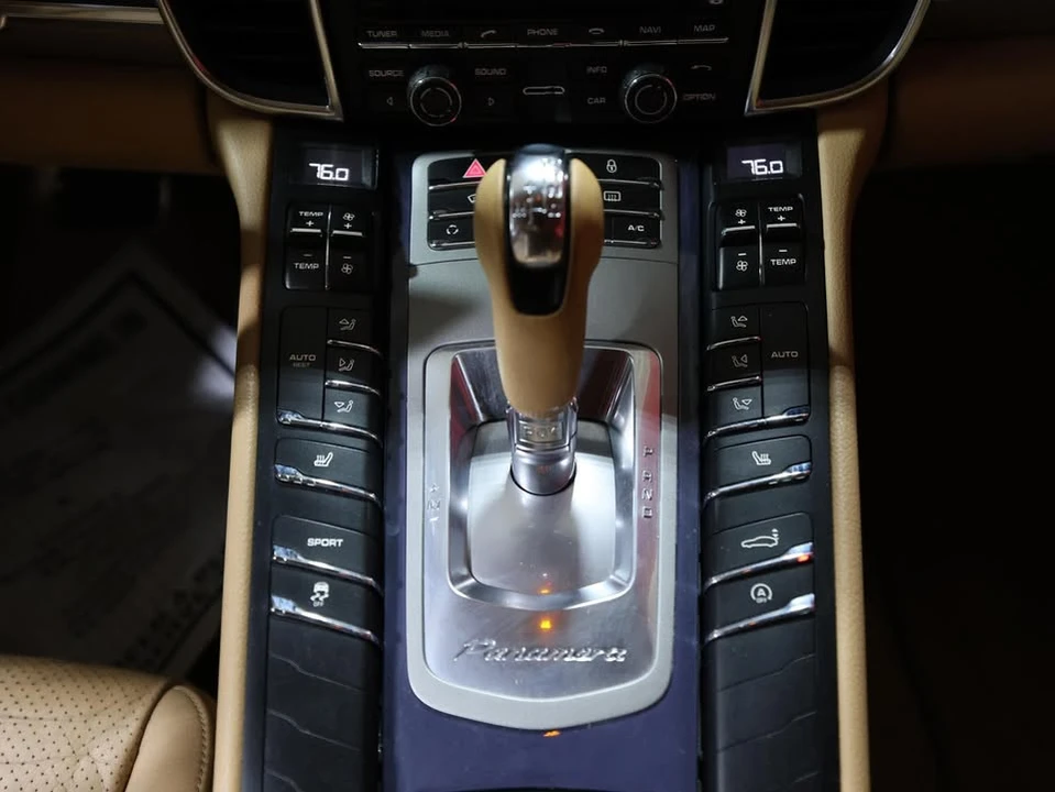 2013 Porsche 970 Panamera - Image 18 of 18