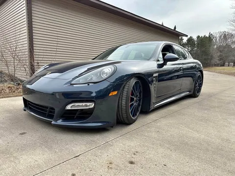2013 Porsche Panamera GTS Sedan