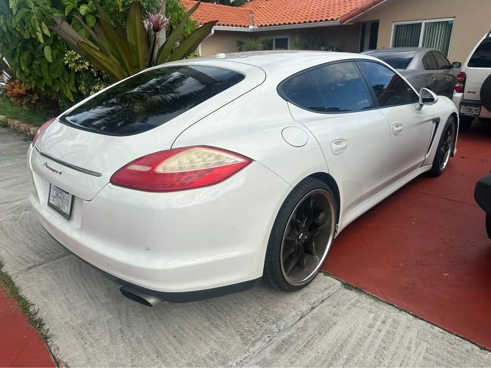 2013 Porsche 970 Panamera S - Image 4 of 4