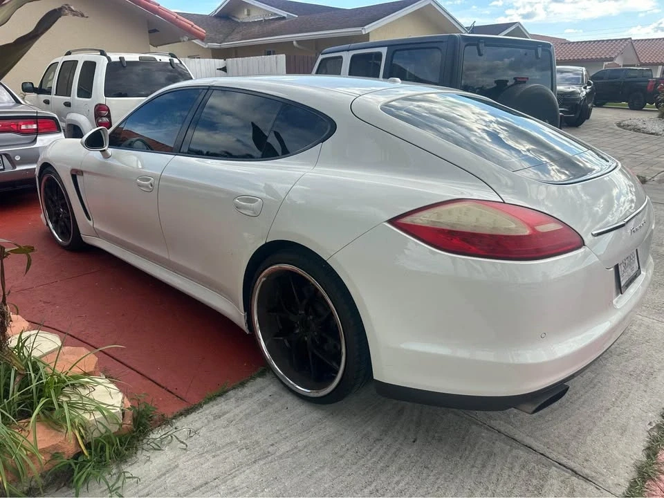 2013 Porsche 970 Panamera S - Image 3 of 4