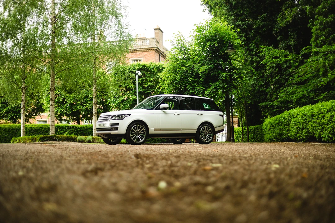 2013 Land Rover Range Rover L322 - Image 14 of 31