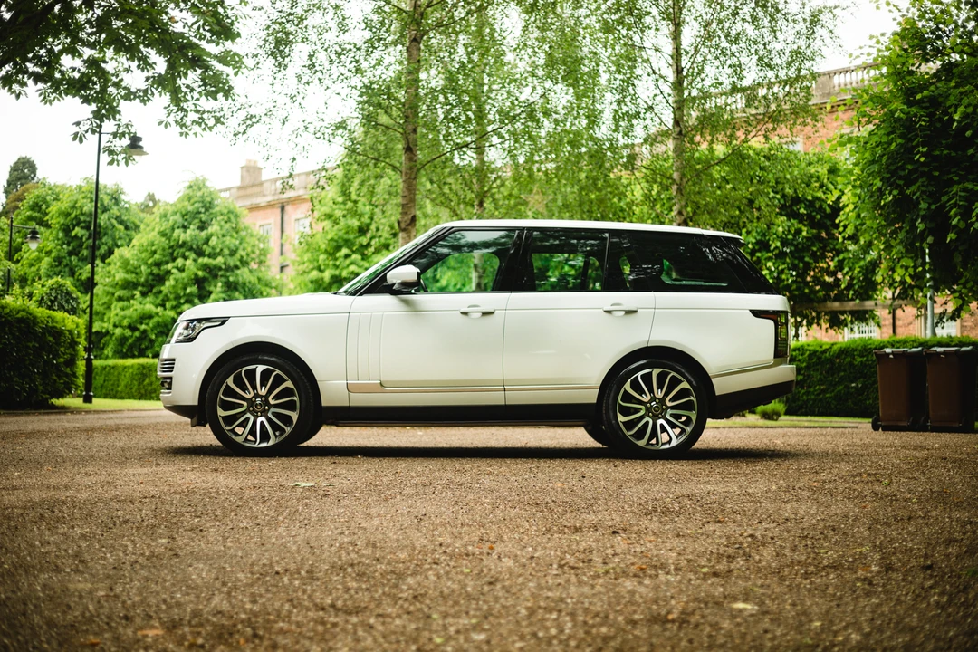 2013 Land Rover Range Rover L322 - Image 15 of 31