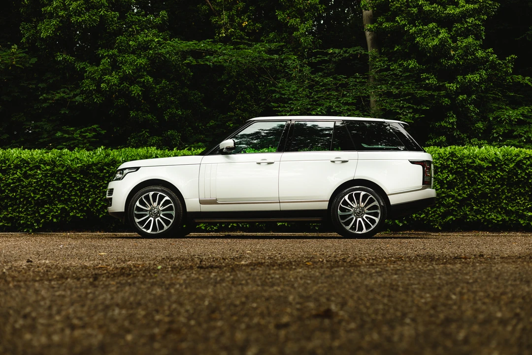 2013 Land Rover Range Rover L322 - Image 19 of 31
