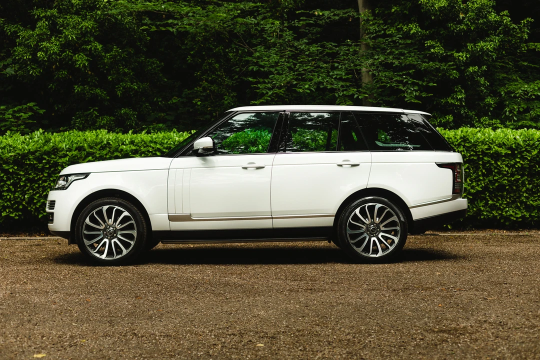 2013 Land Rover Range Rover L322 - Image 20 of 31