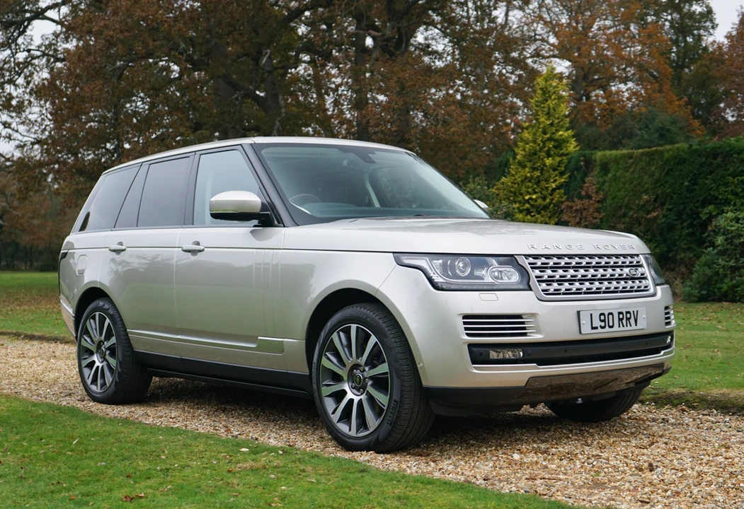 2013 Land Rover Range Rover L322 - Image 2 of 31