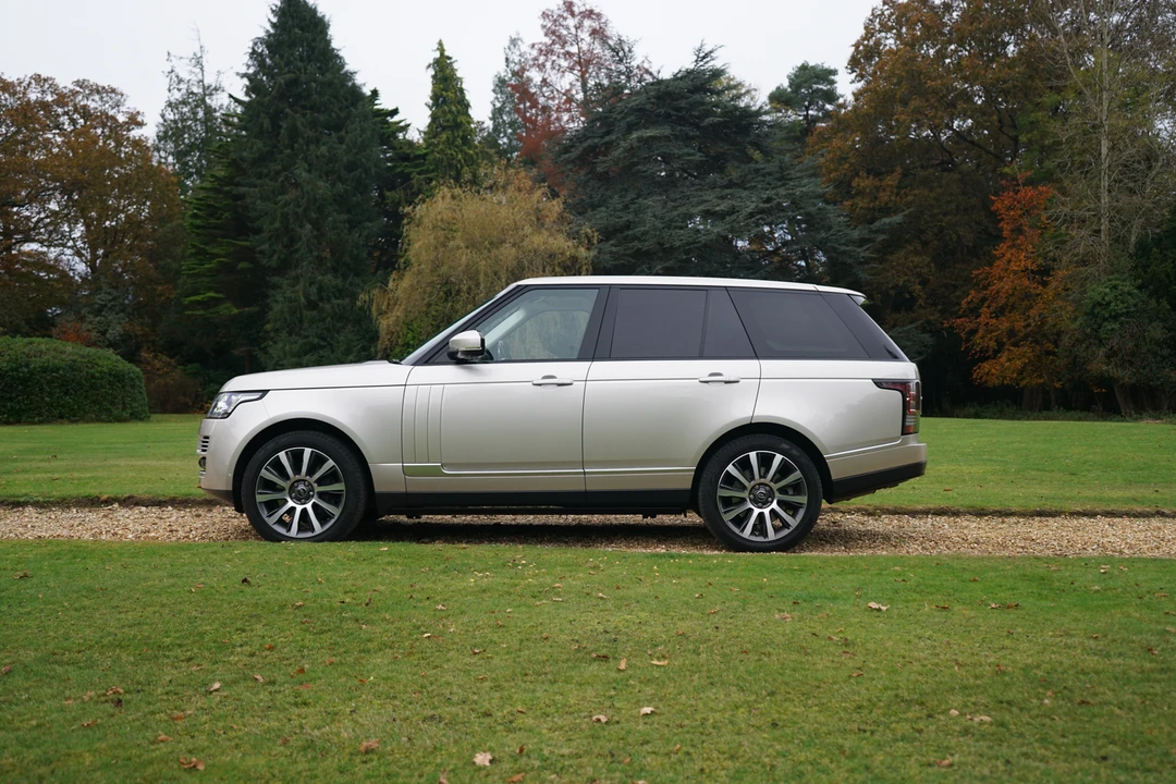 2013 Land Rover Range Rover L322 - Image 21 of 31