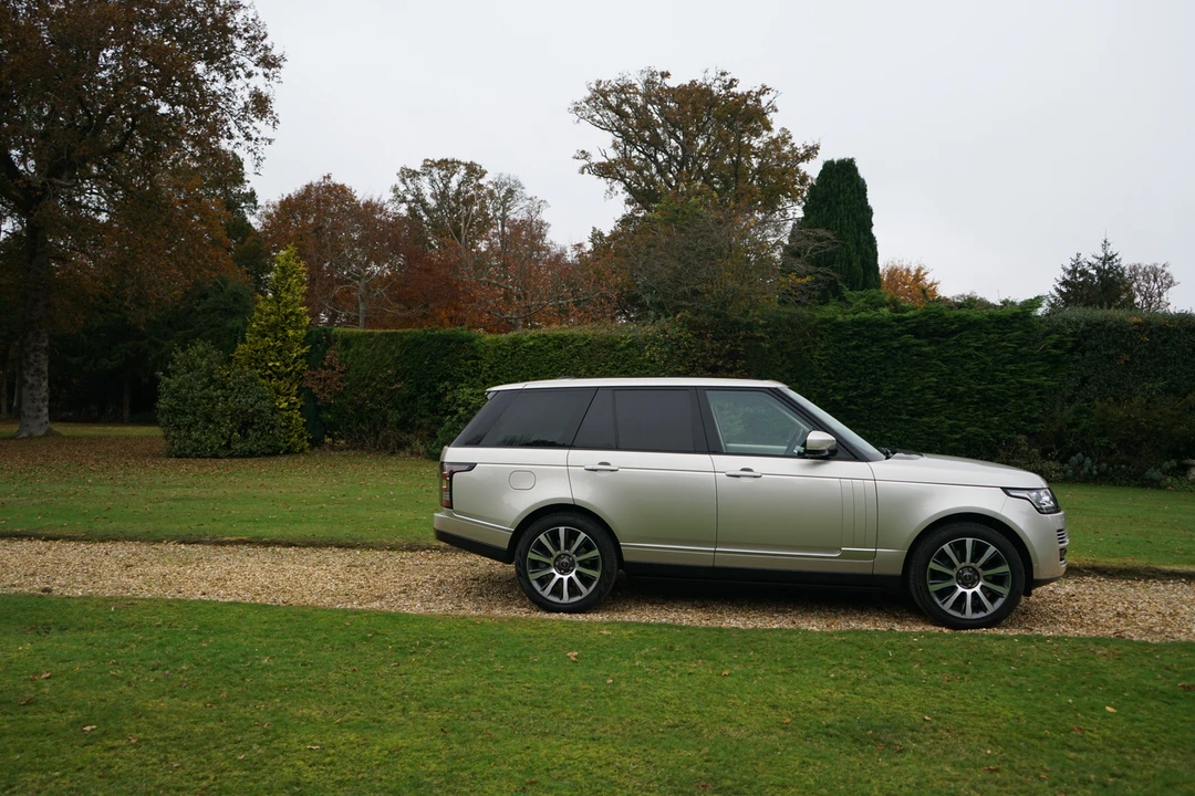 2013 Land Rover Range Rover L322 - Image 29 of 31