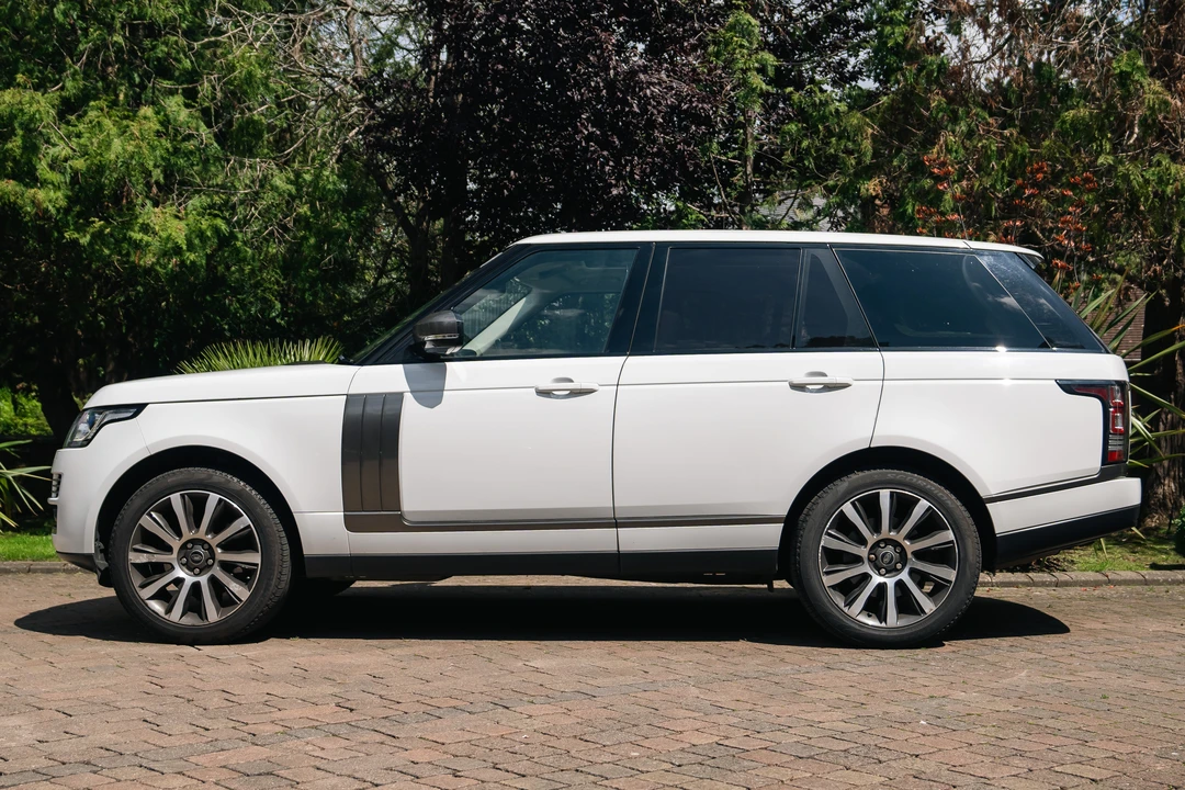 2013 Land Rover Range Rover L405 - Image 5 of 31