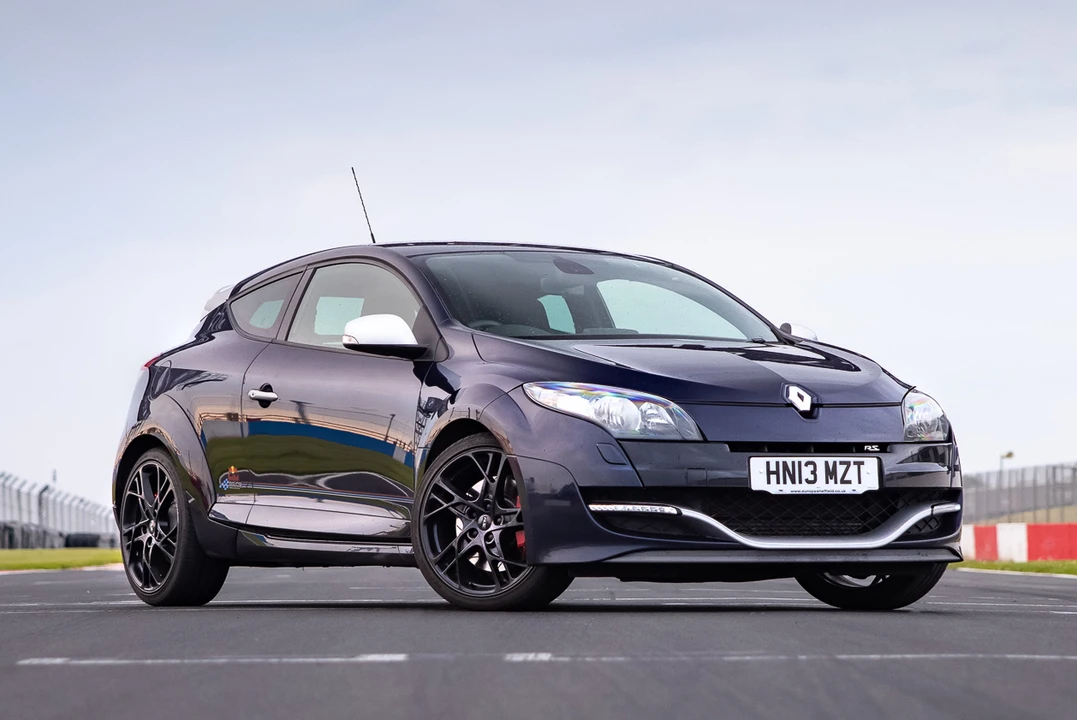 2013 Renault Megane RS II 3rd Gen - Image 2 of 31