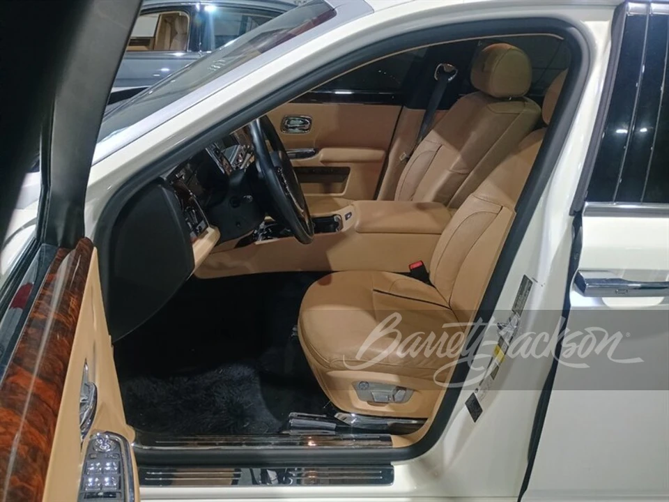 2013 Rolls-Royce Ghost 1st Gen - Image 16 of 23