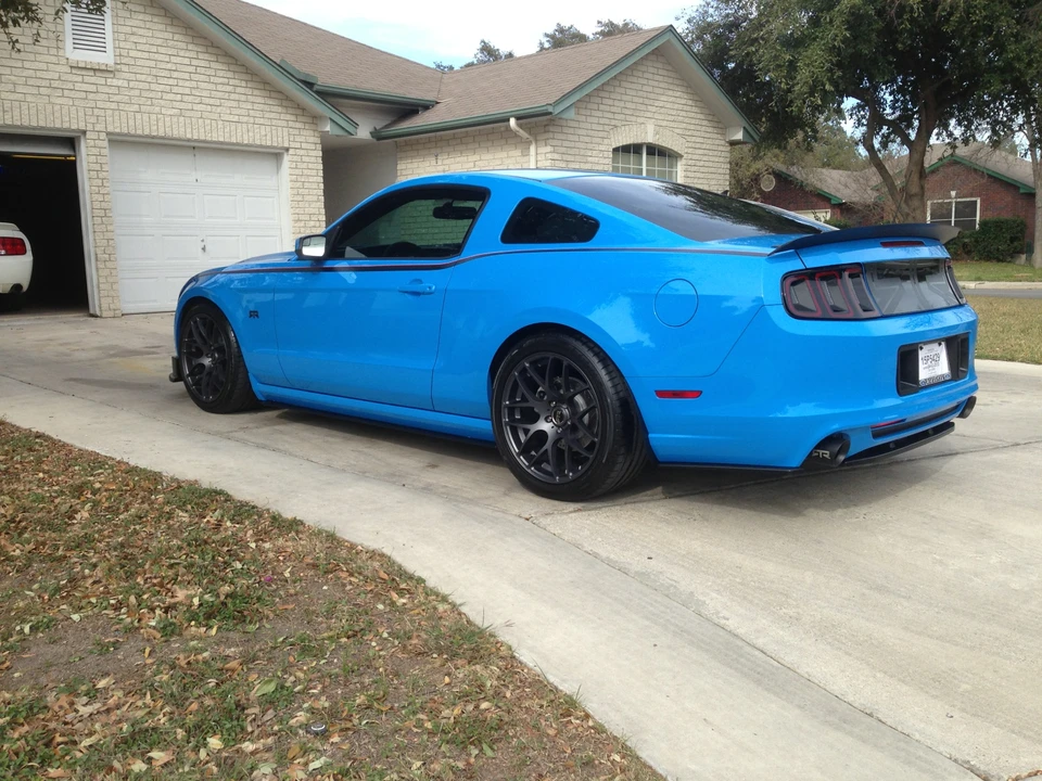 2013 Ford S197 Mustang - Image 2 of 3