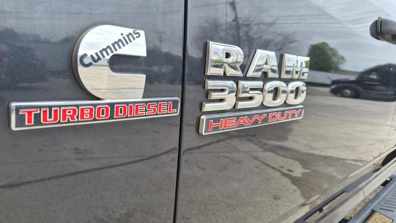 2013 Ram Heavy Duty - Image 10 of 15