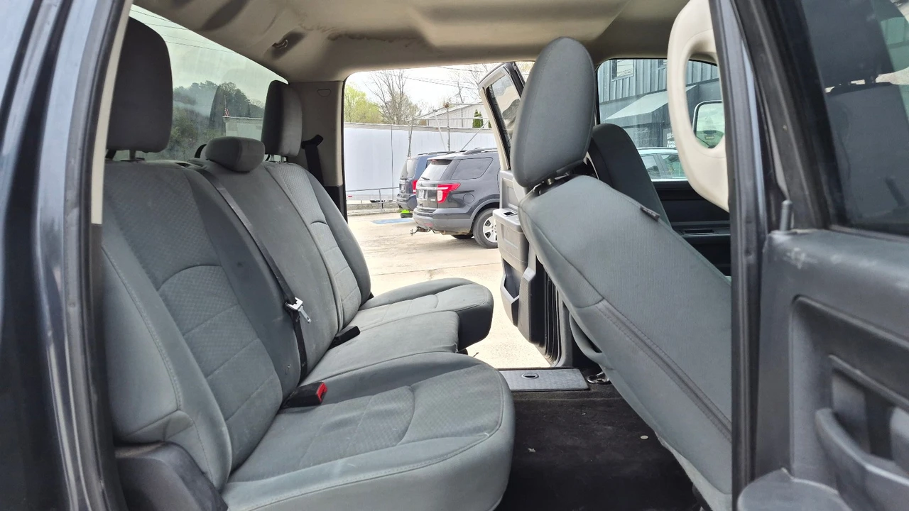 2013 Ram Heavy Duty - Image 6 of 15
