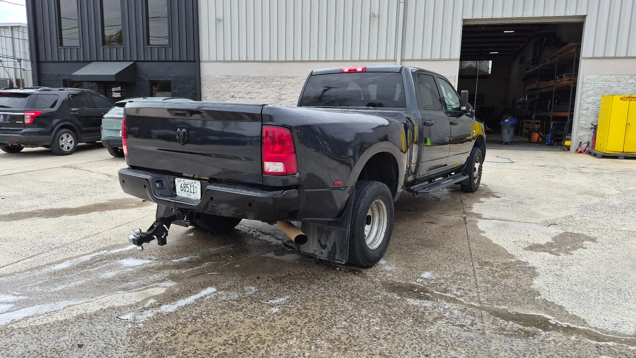 2013 Ram Heavy Duty - Image 2 of 15