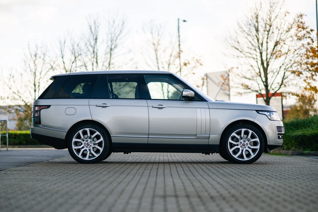 2013 Land Rover Range Rover L405 - Image 9 of 31